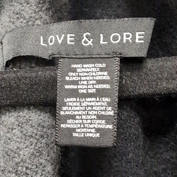 EUC Love & Lore Black, Plum and Gray Poncho. One Size - Picture 2 of 4